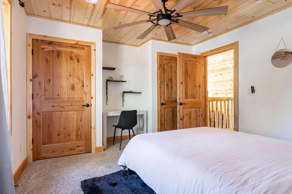 Modern Family Cabin Mins To Lake, Slopes & Hikes Big Bear City Eksteriør bilde