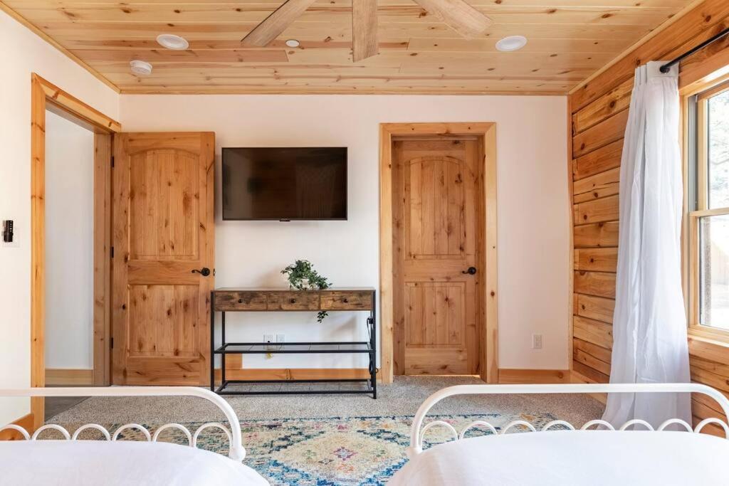 Modern Family Cabin Mins To Lake, Slopes & Hikes Big Bear City Eksteriør bilde